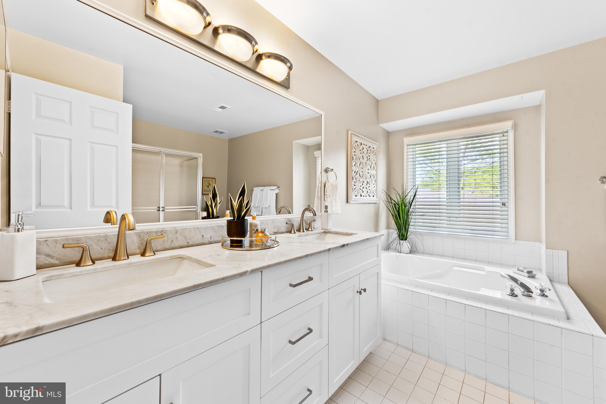 1284 Wedgewood Manor Way