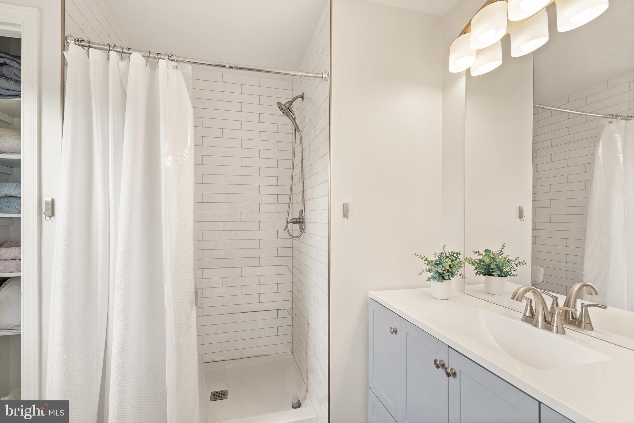 13609 Mountain View Ct