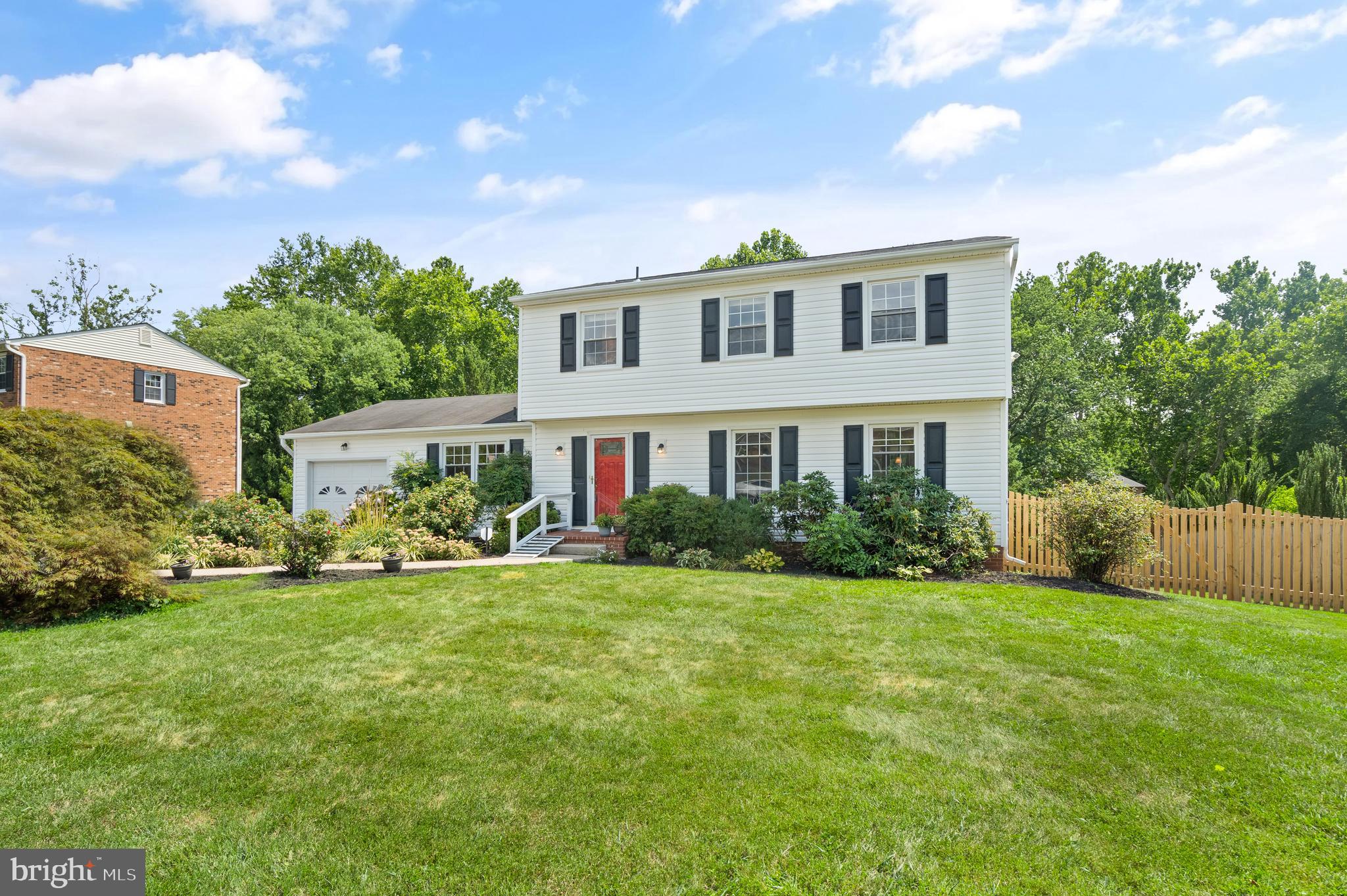 13609 Mountain View Ct