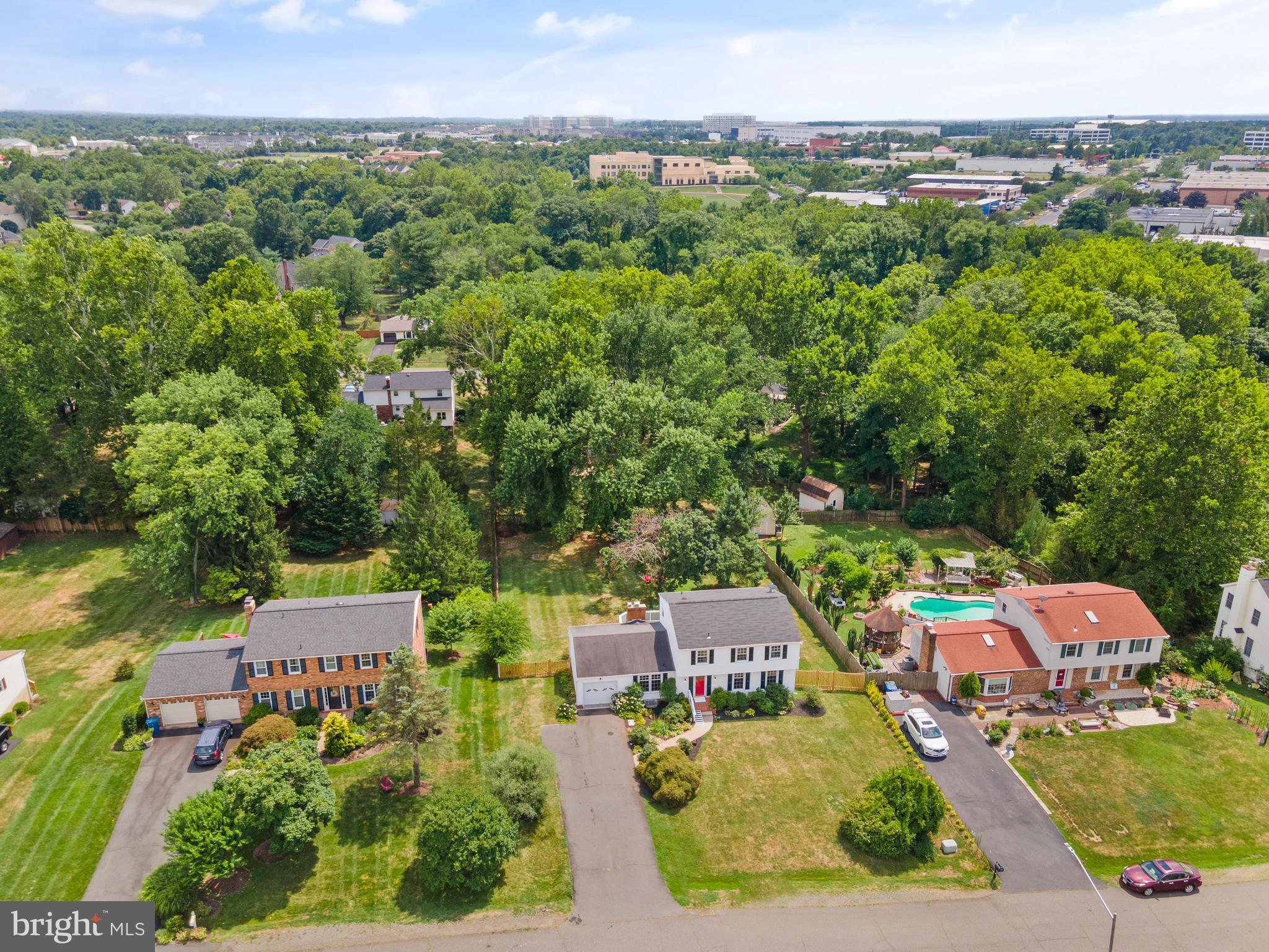 13609 Mountain View Ct