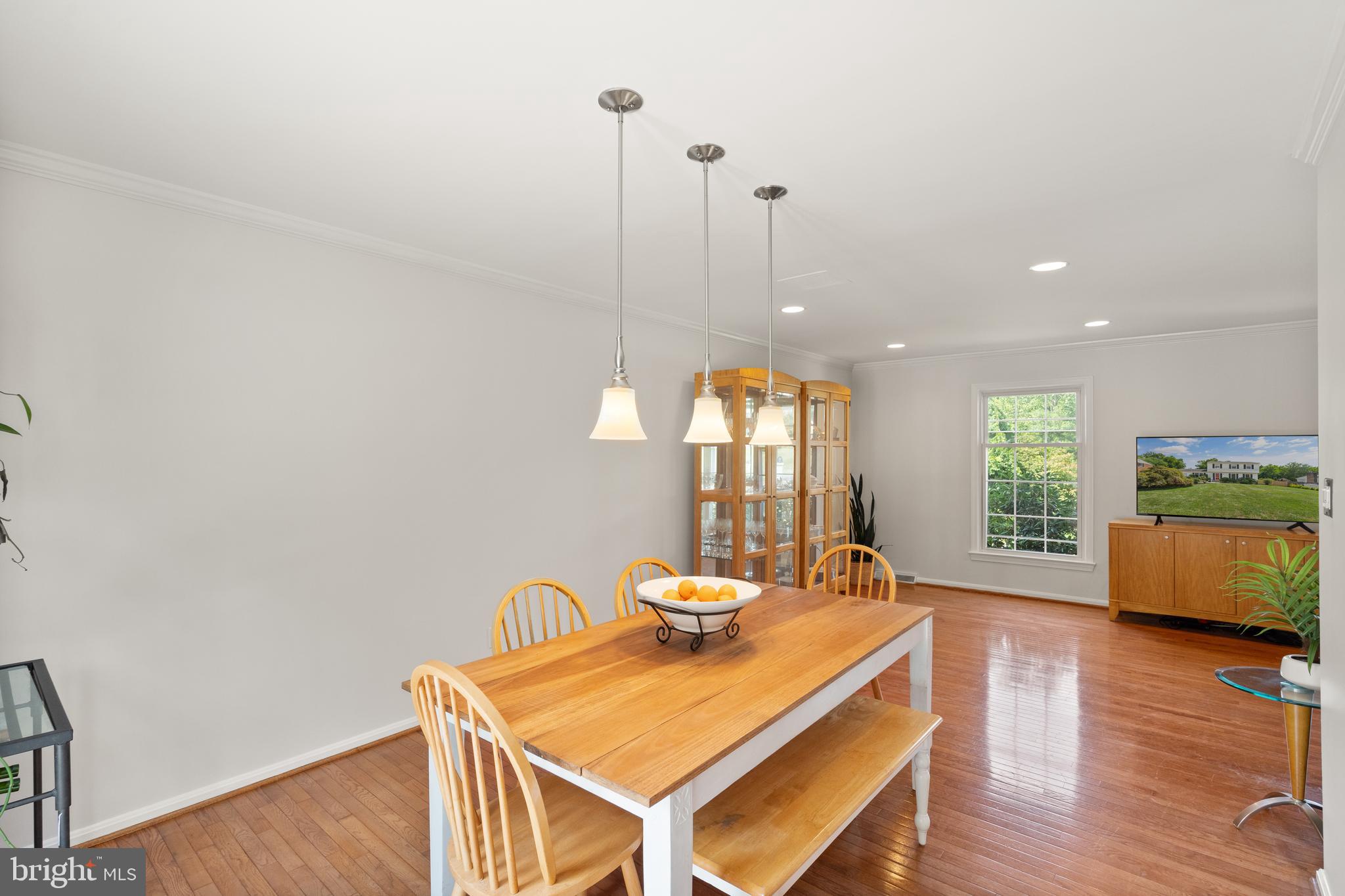 13609 Mountain View Ct