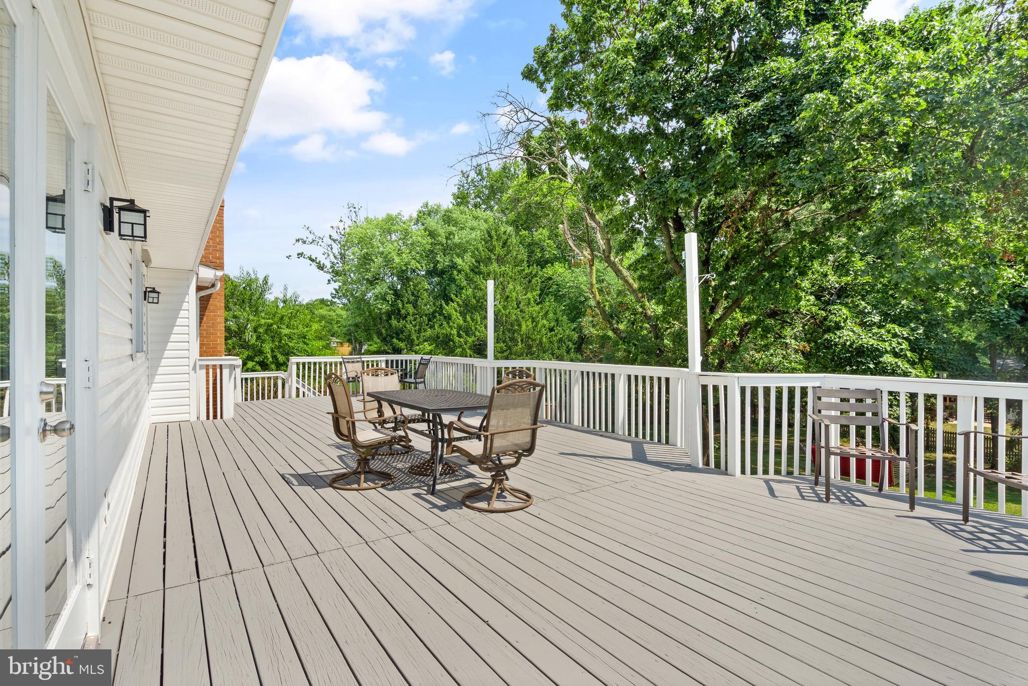 13609 Mountain View Ct