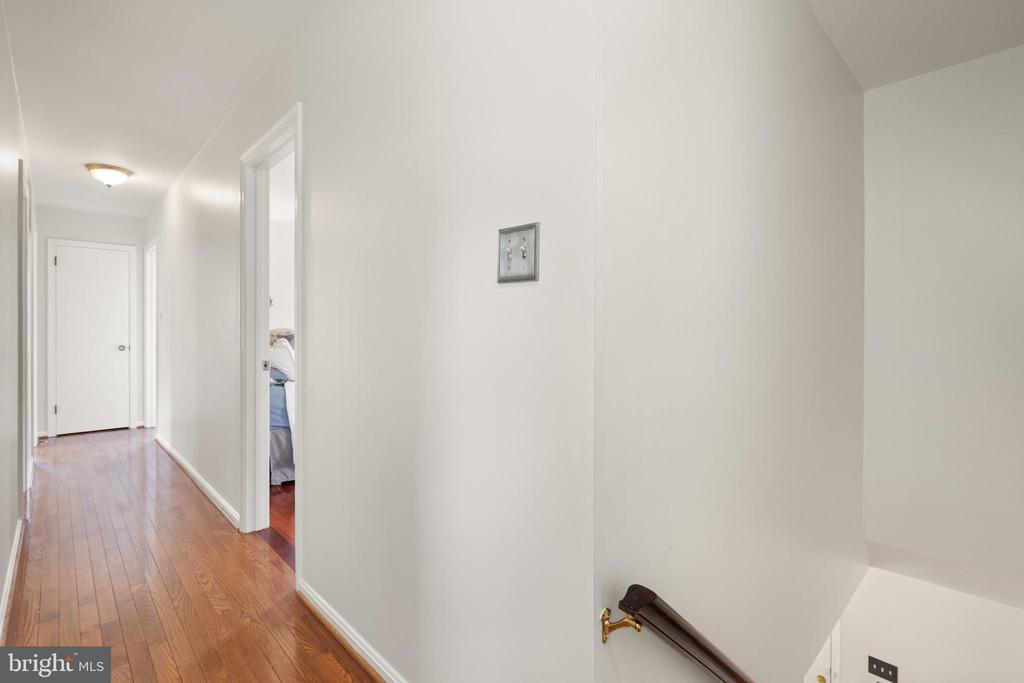 13609 Mountain View Ct