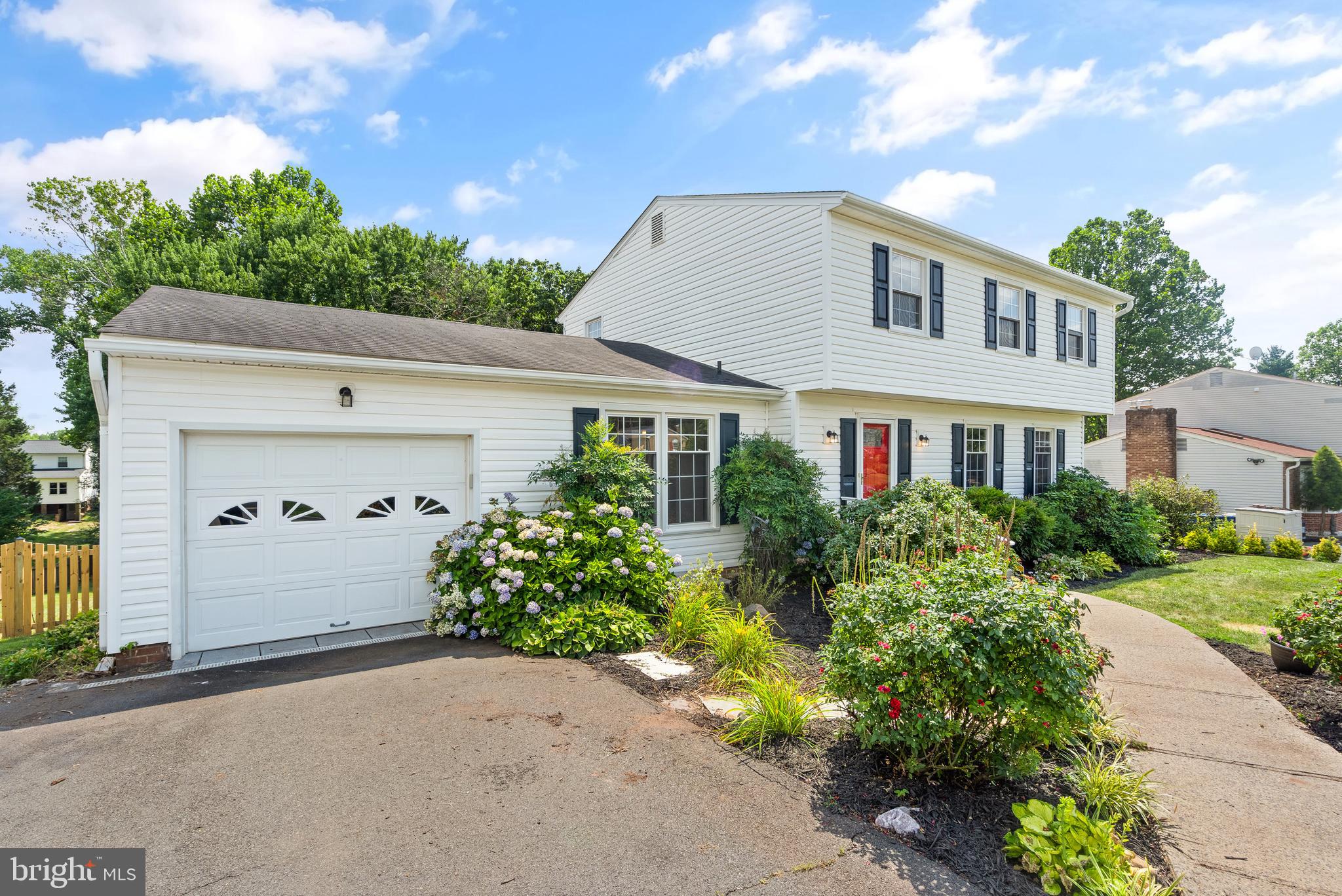 13609 Mountain View Ct