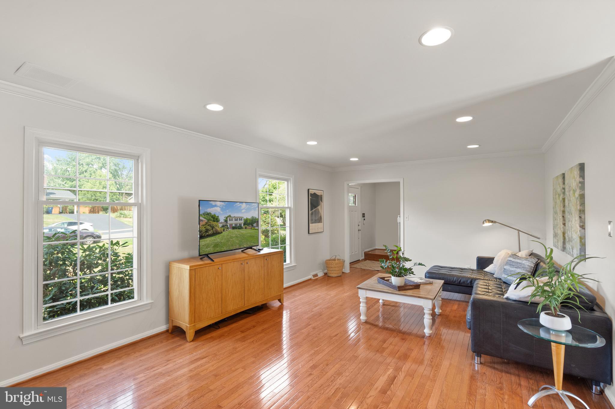 13609 Mountain View Ct