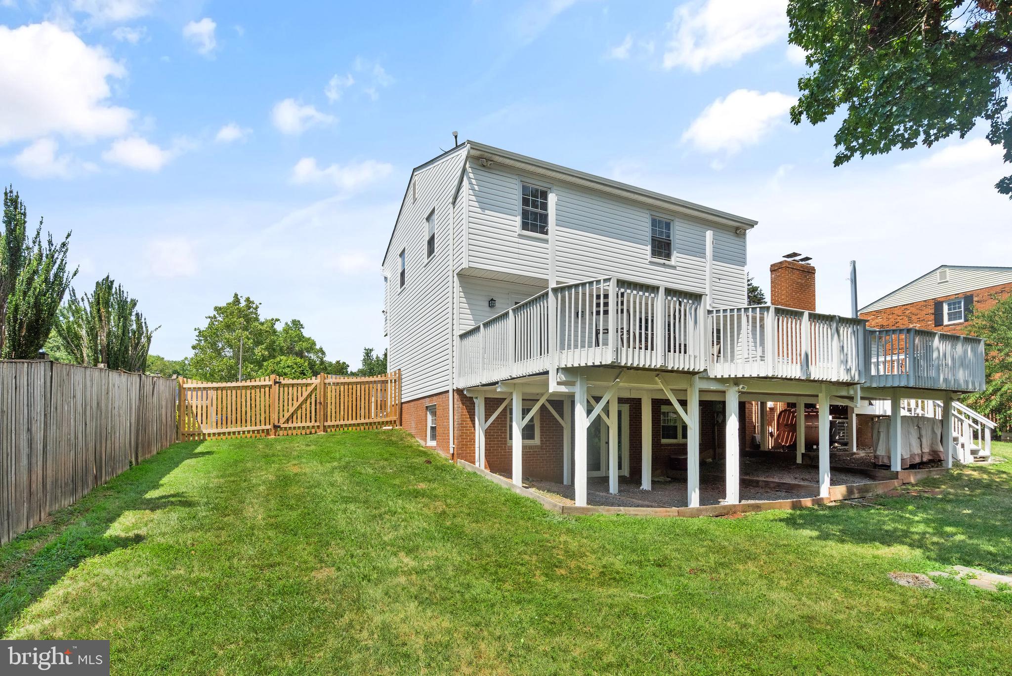 13609 Mountain View Ct