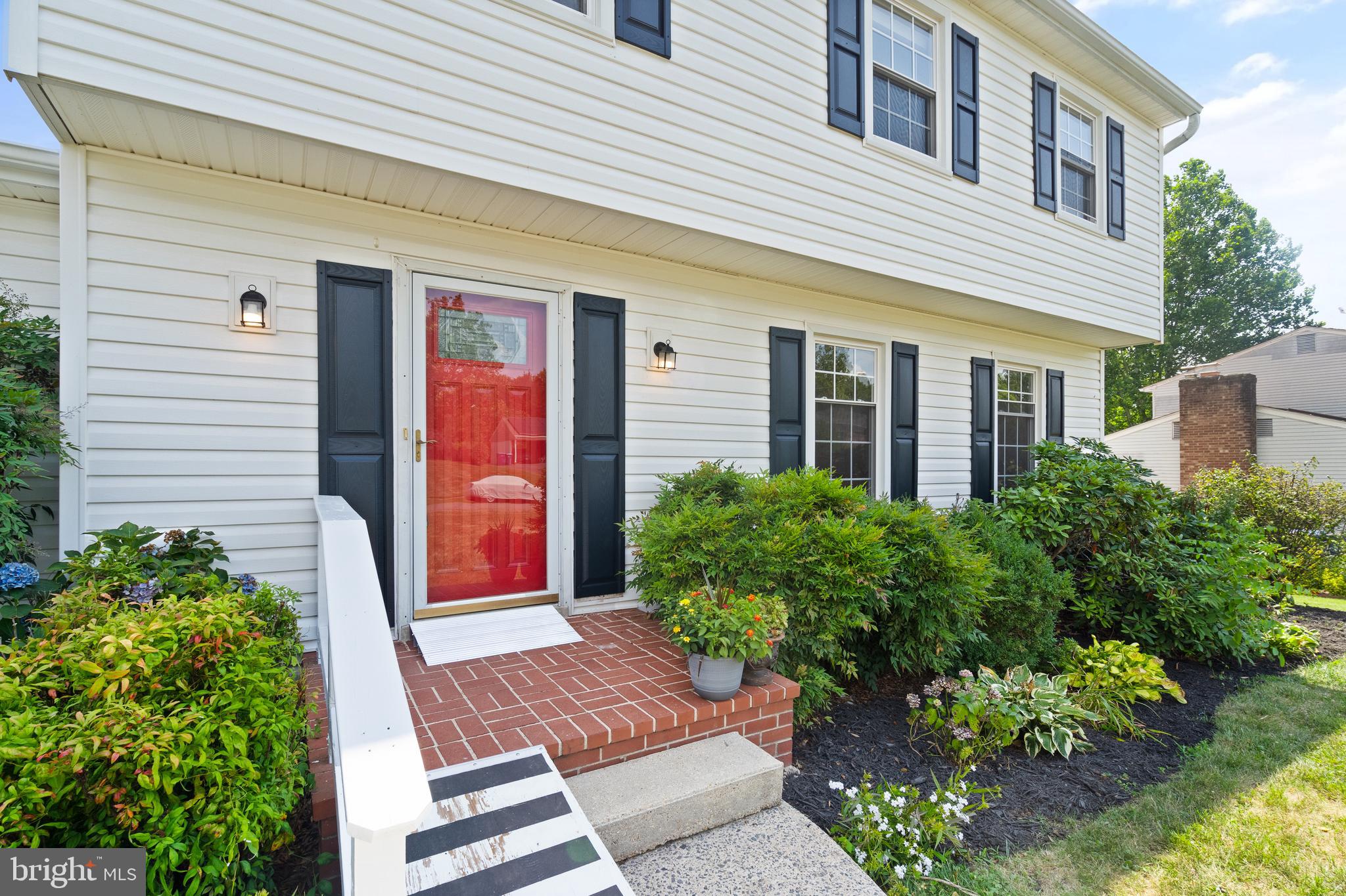 13609 Mountain View Ct