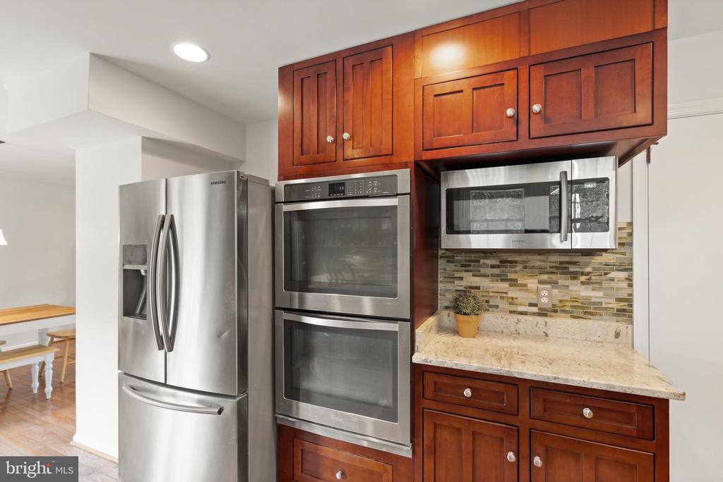 13609 Mountain View Ct