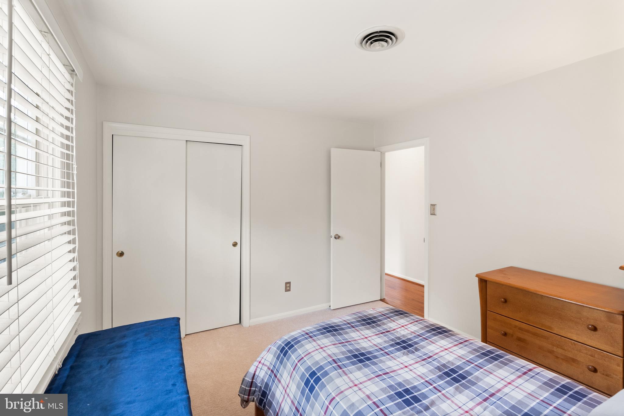 13609 Mountain View Ct