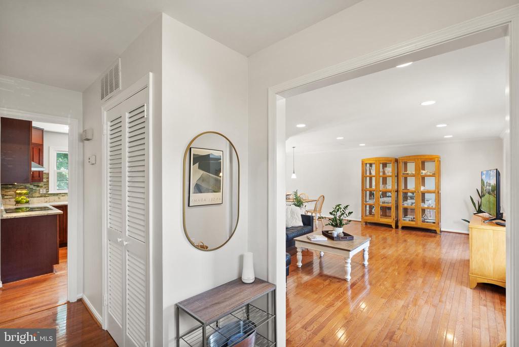 13609 Mountain View Ct