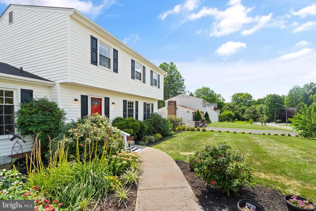 13609 Mountain View Ct