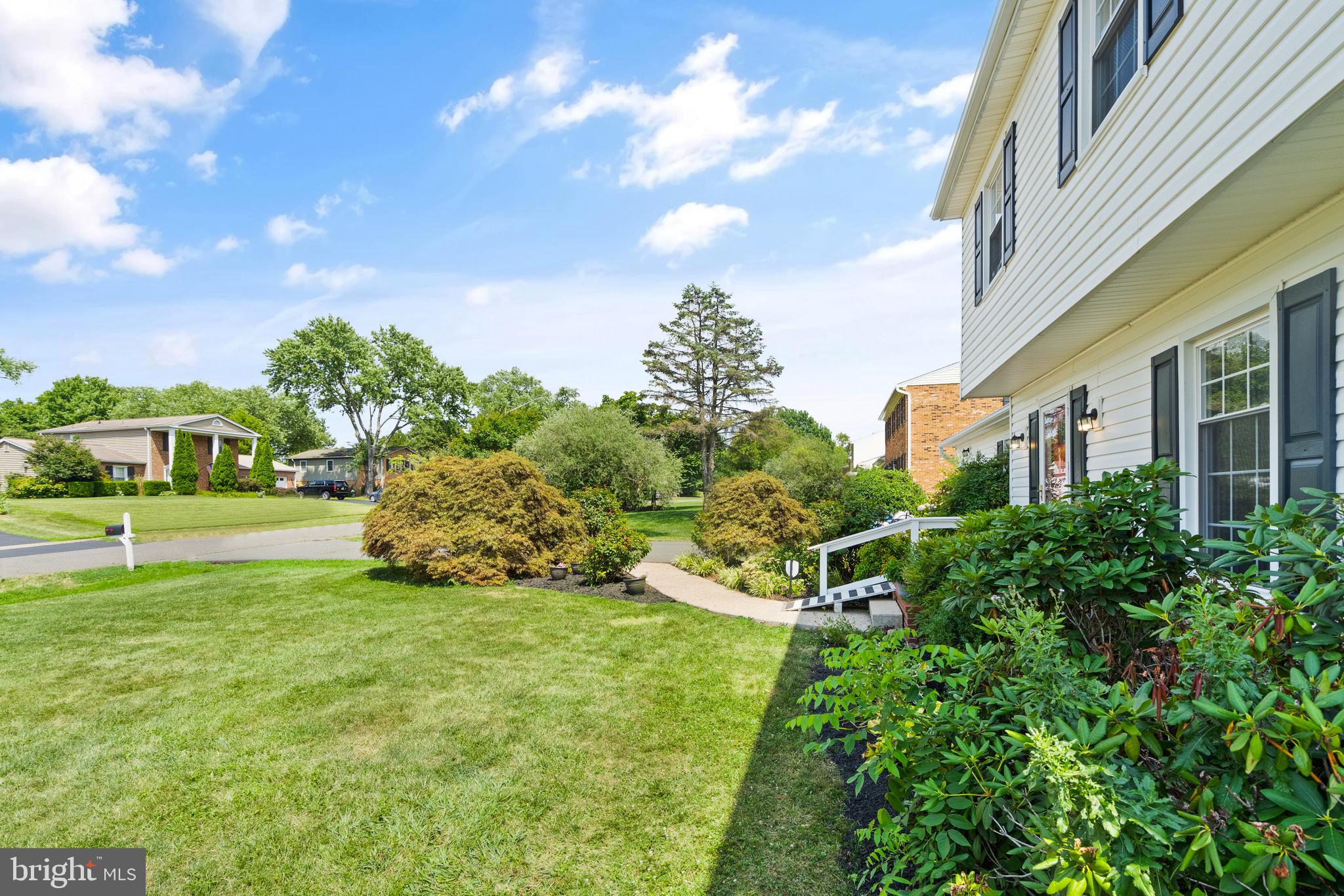 13609 Mountain View Ct