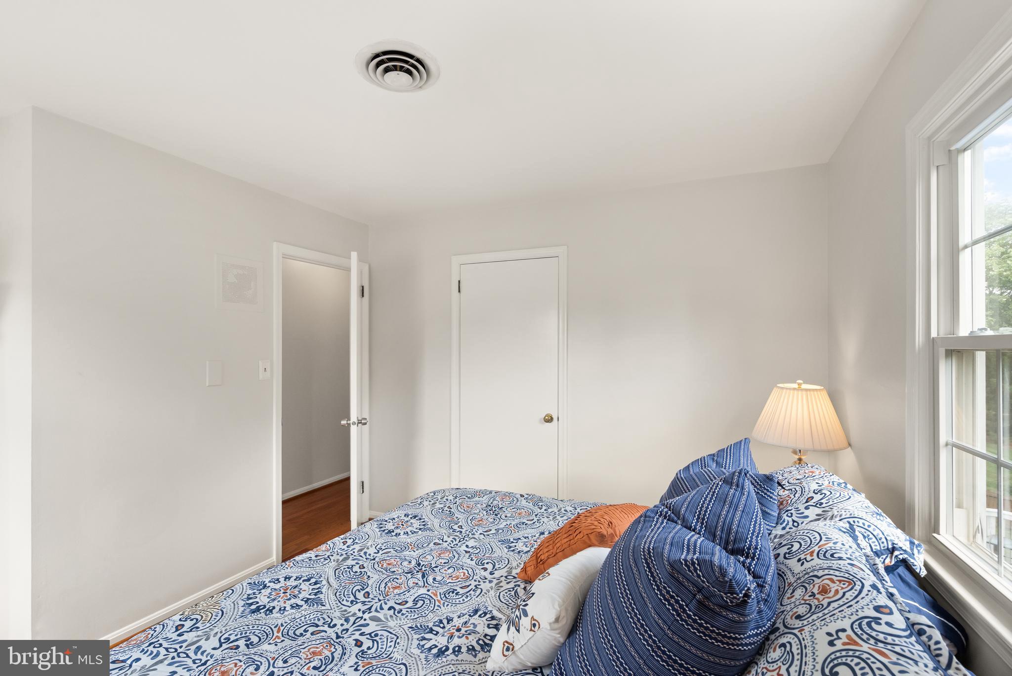 13609 Mountain View Ct