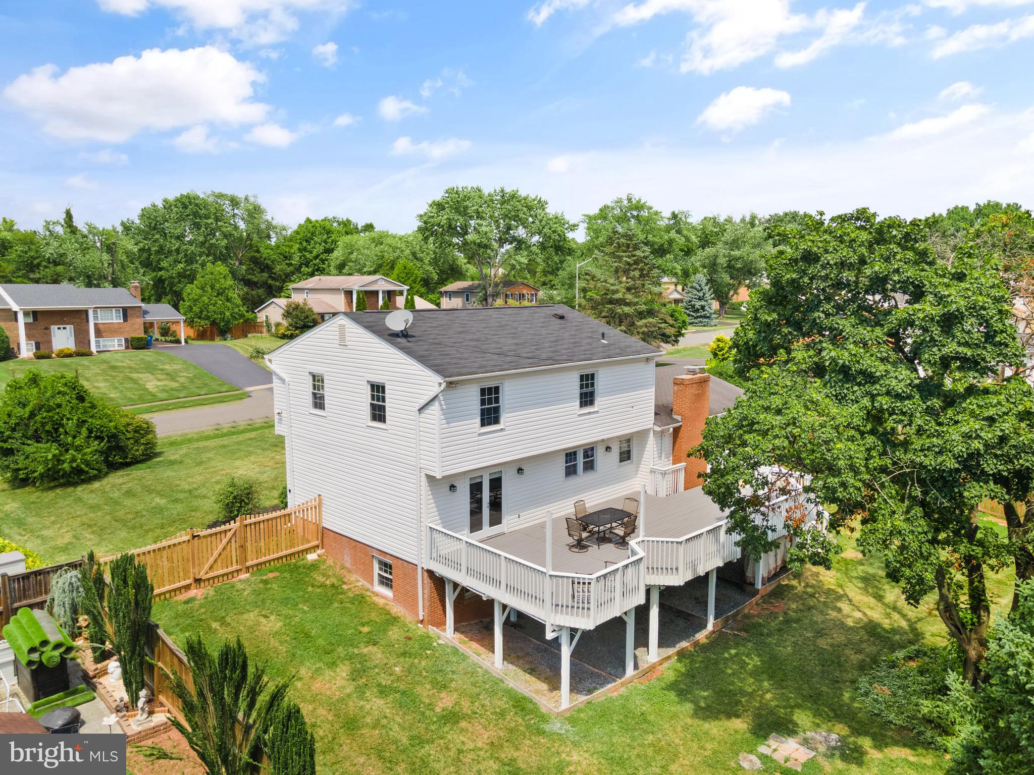 13609 Mountain View Ct