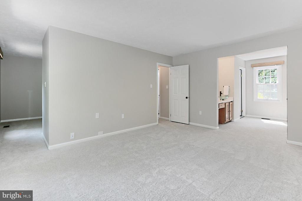 11307 TAFFRAIL COURT