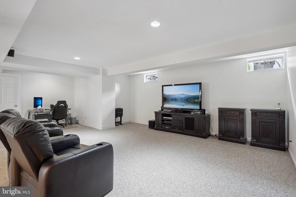 9615 Savannah Crossing Ct