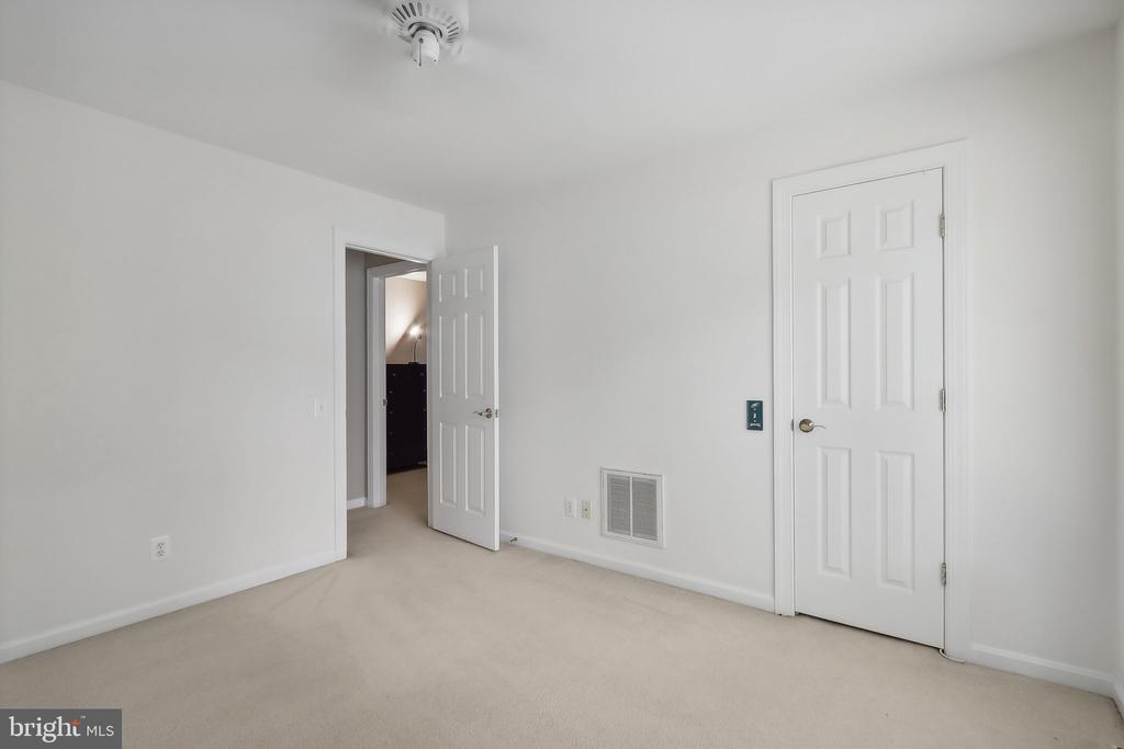 9615 Savannah Crossing Ct