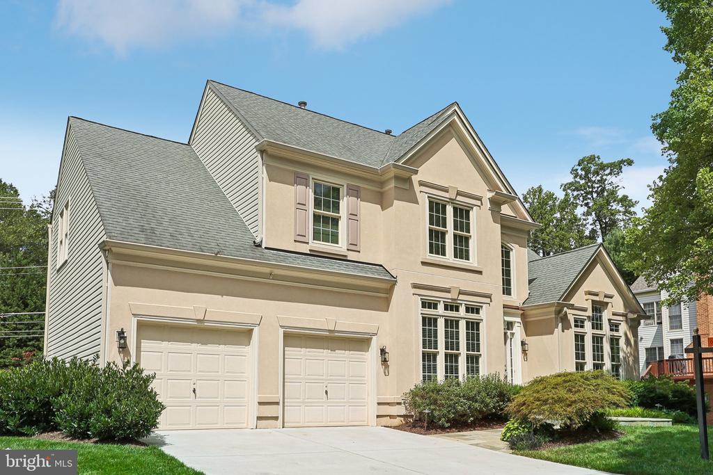 9615 Savannah Crossing Ct