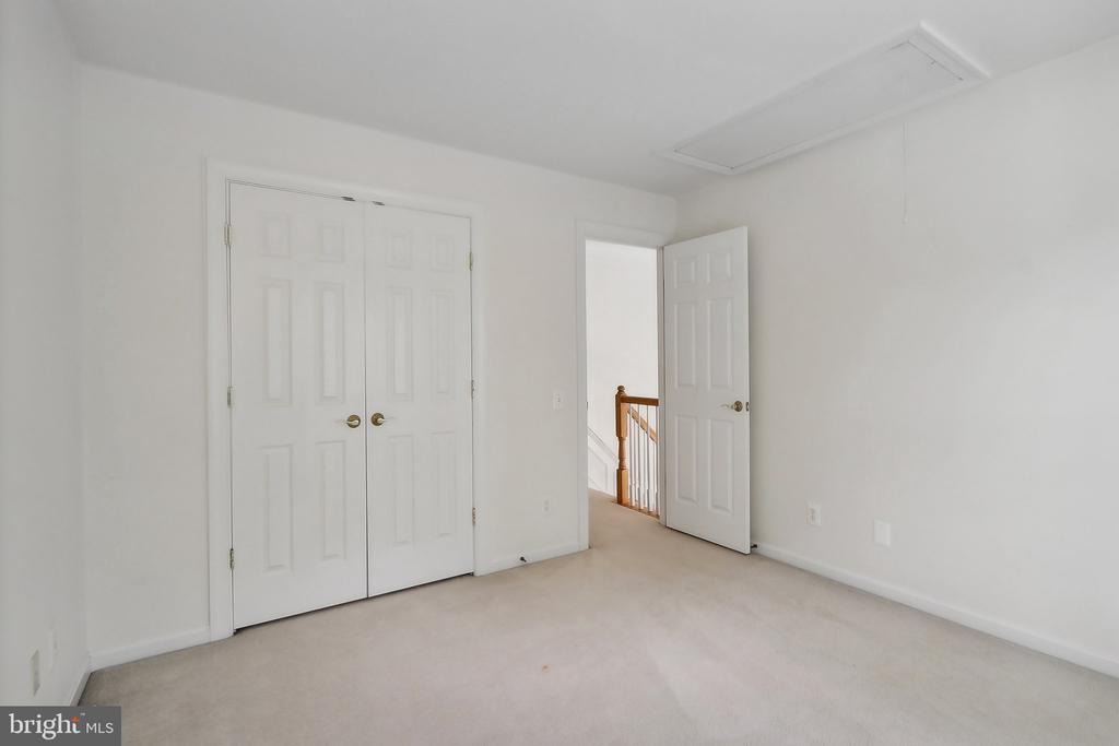 9615 Savannah Crossing Ct