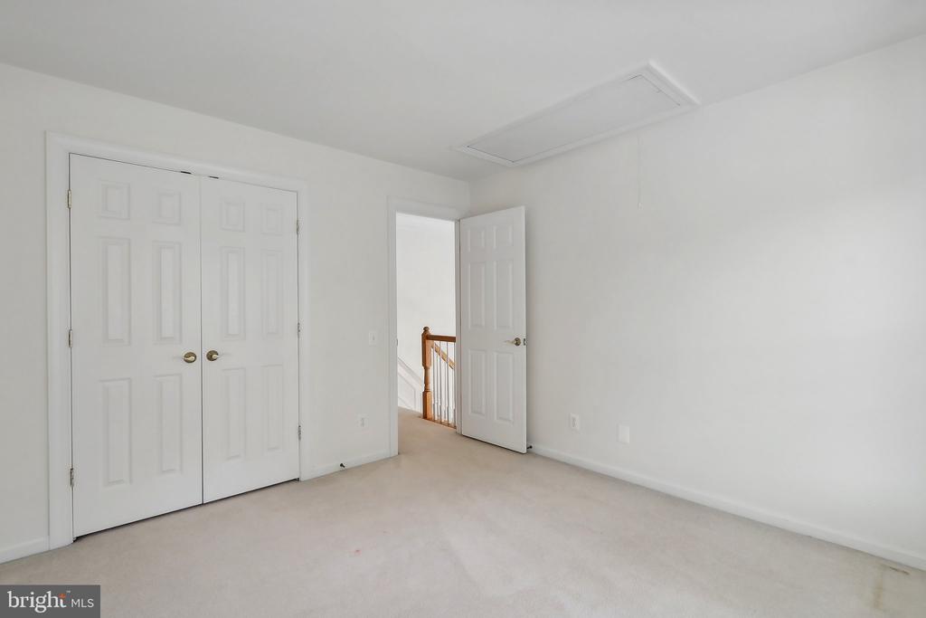9615 Savannah Crossing Ct