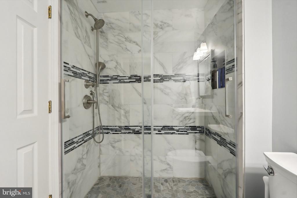 9615 Savannah Crossing Ct