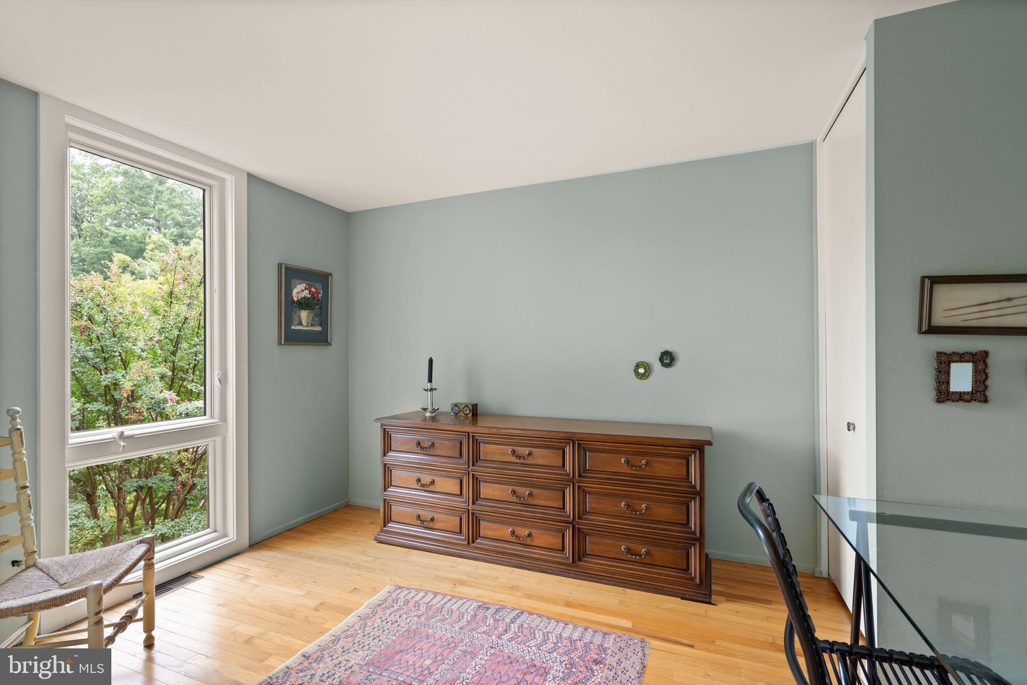 11453 Washington Plz W