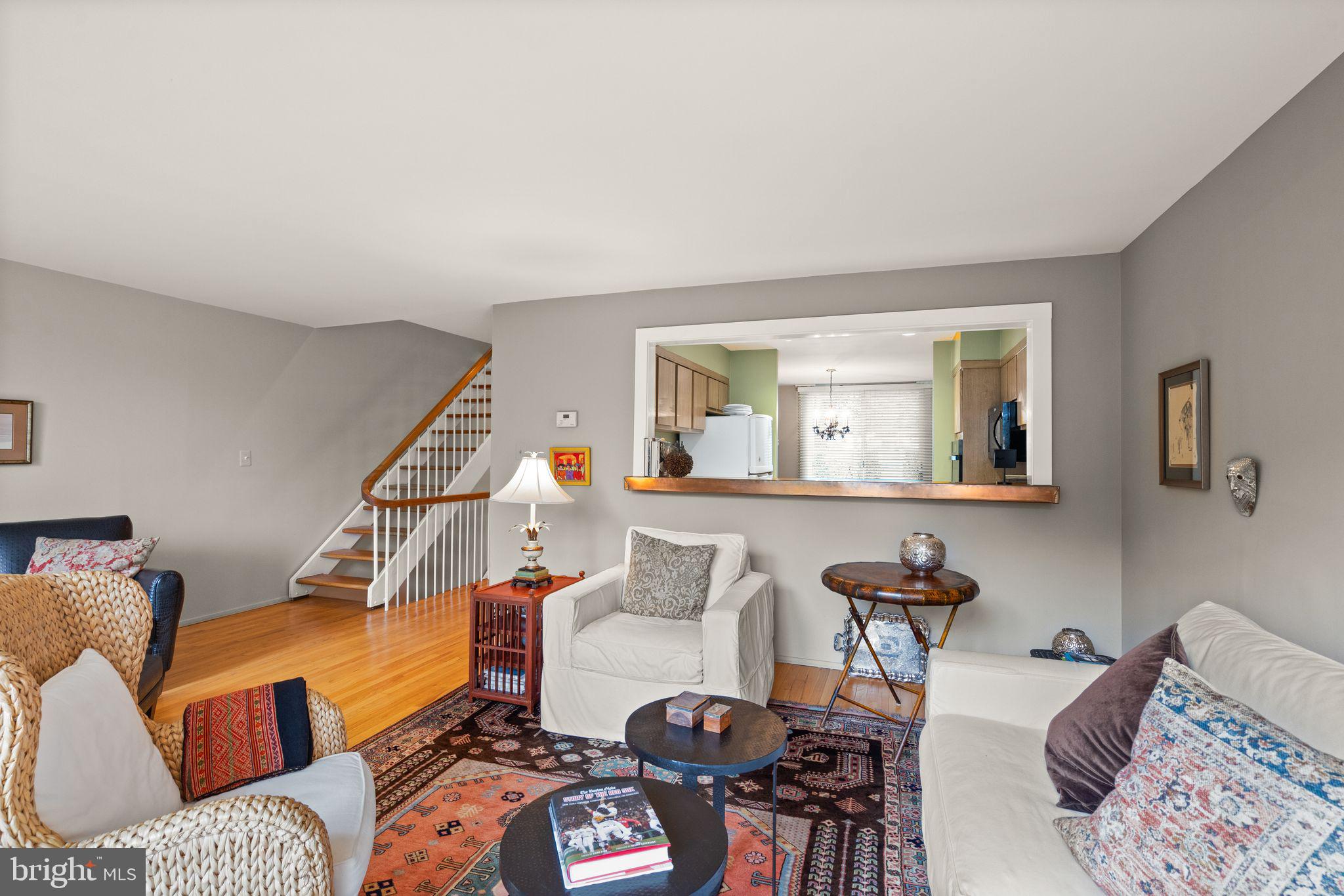 11453 Washington Plz W