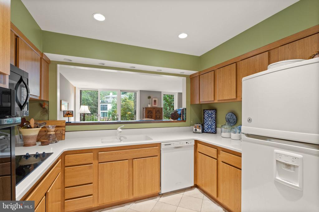 11453 Washington Plz W