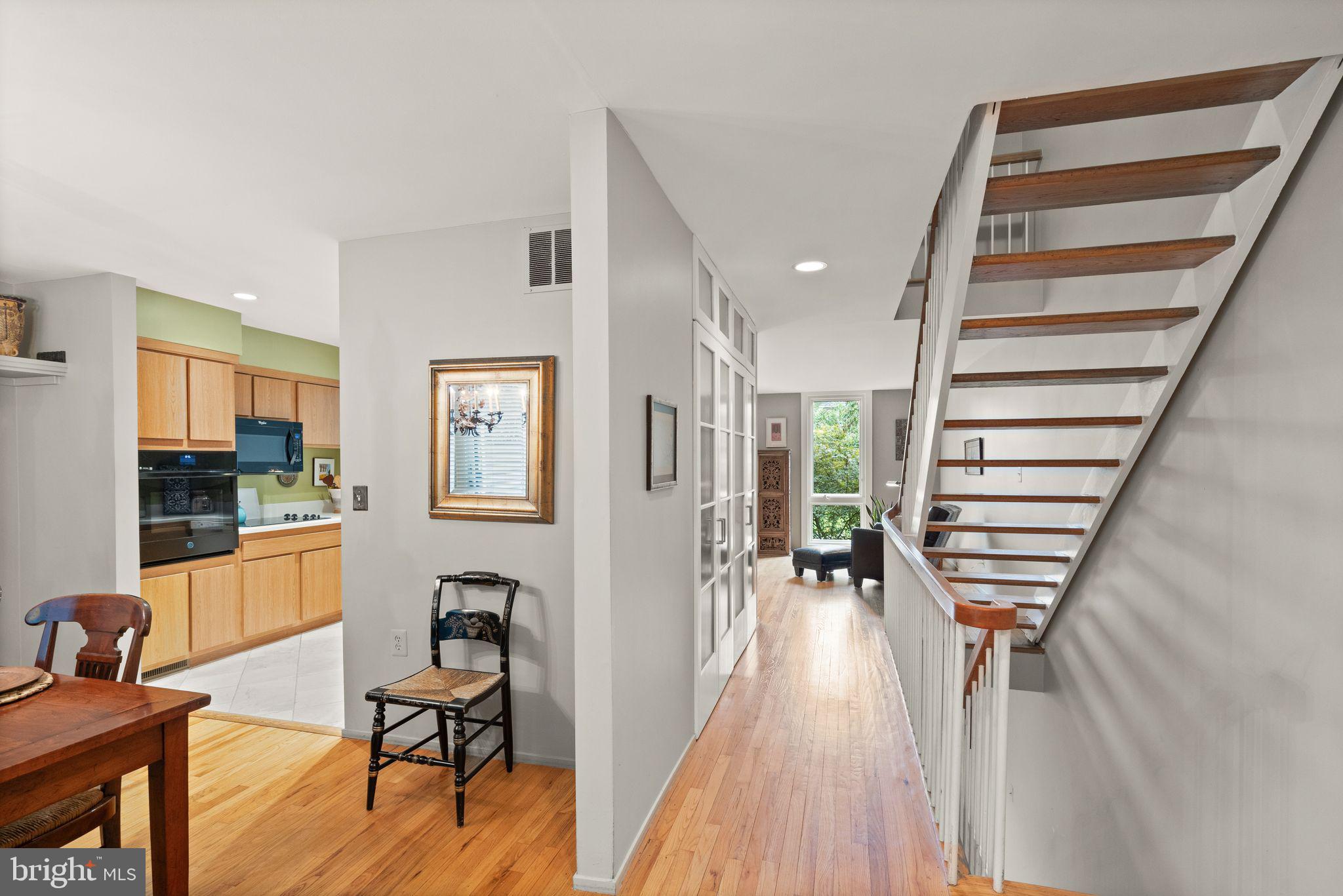 11453 Washington Plz W