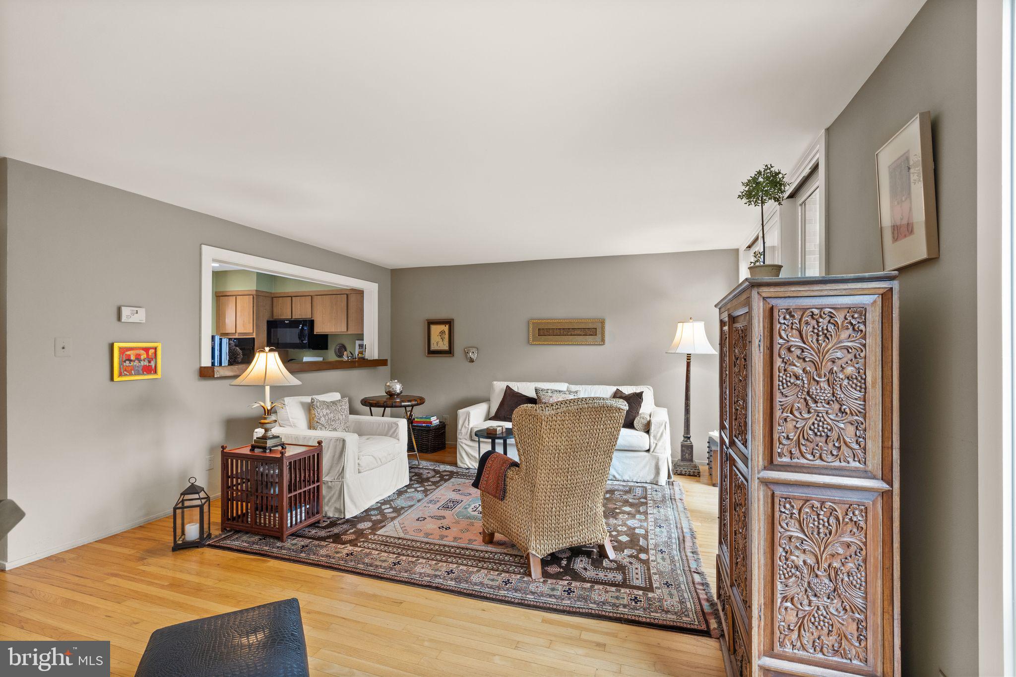 11453 Washington Plz W