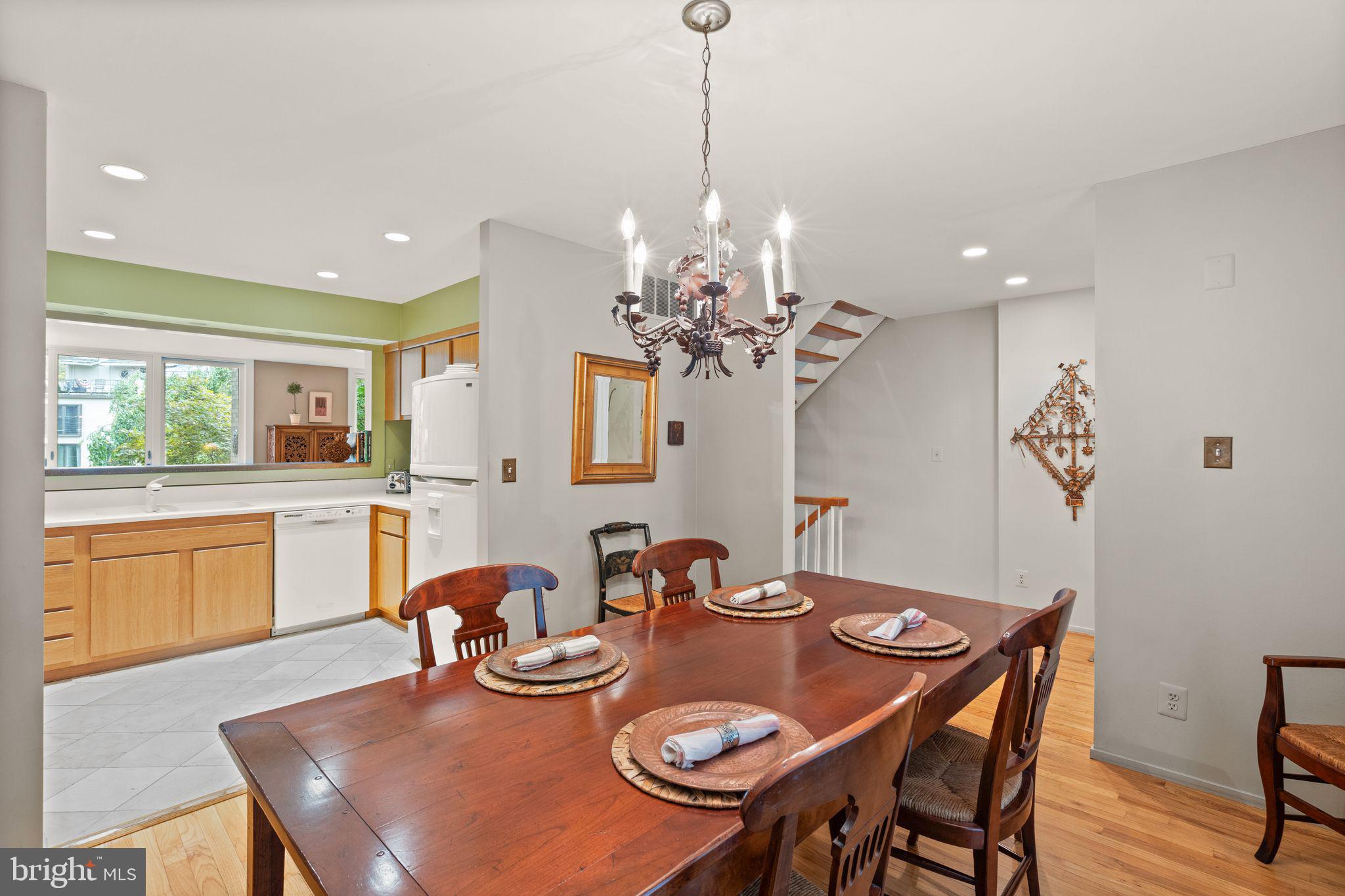 11453 Washington Plz W