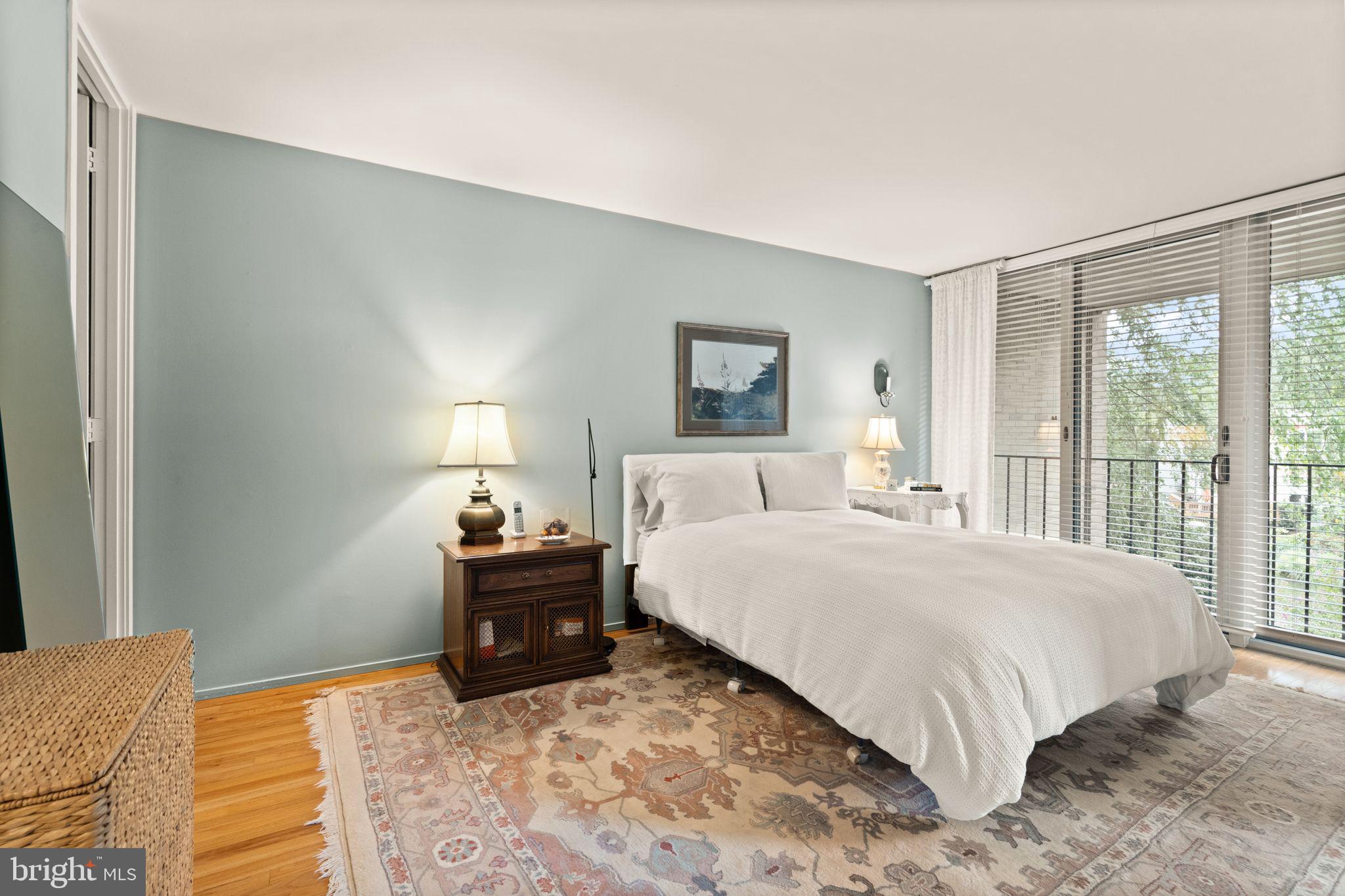 11453 Washington Plz W