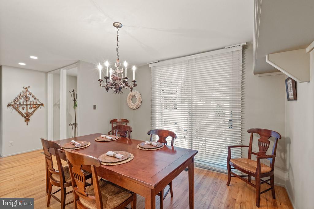 11453 Washington Plz W