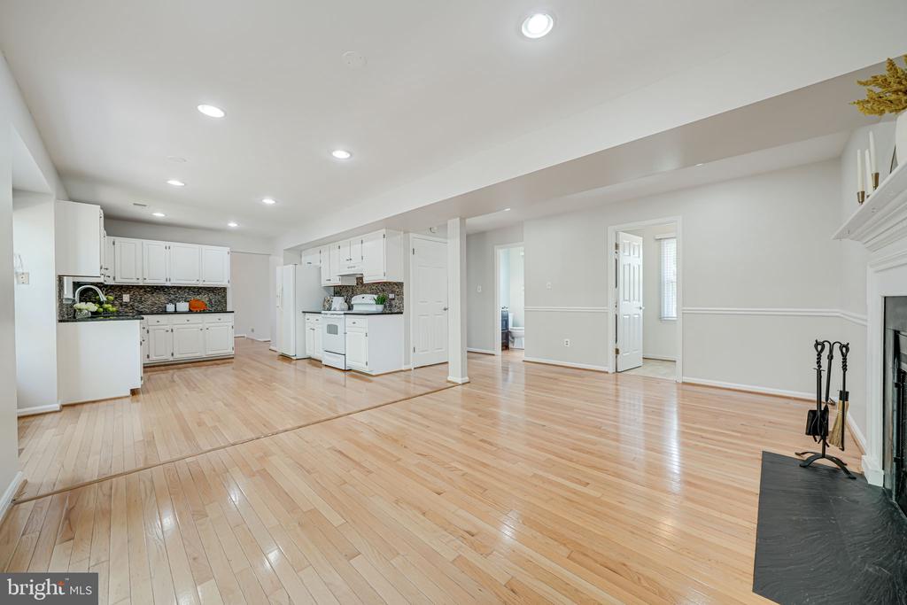 13412 POCONO COURT