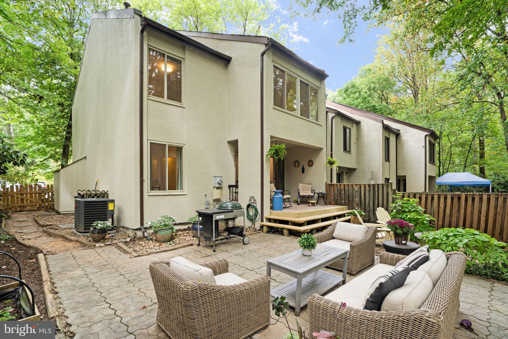 11560 WOODHOLLOW COURT