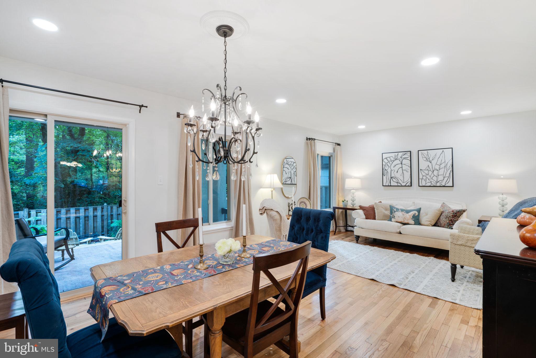 11560 WOODHOLLOW COURT