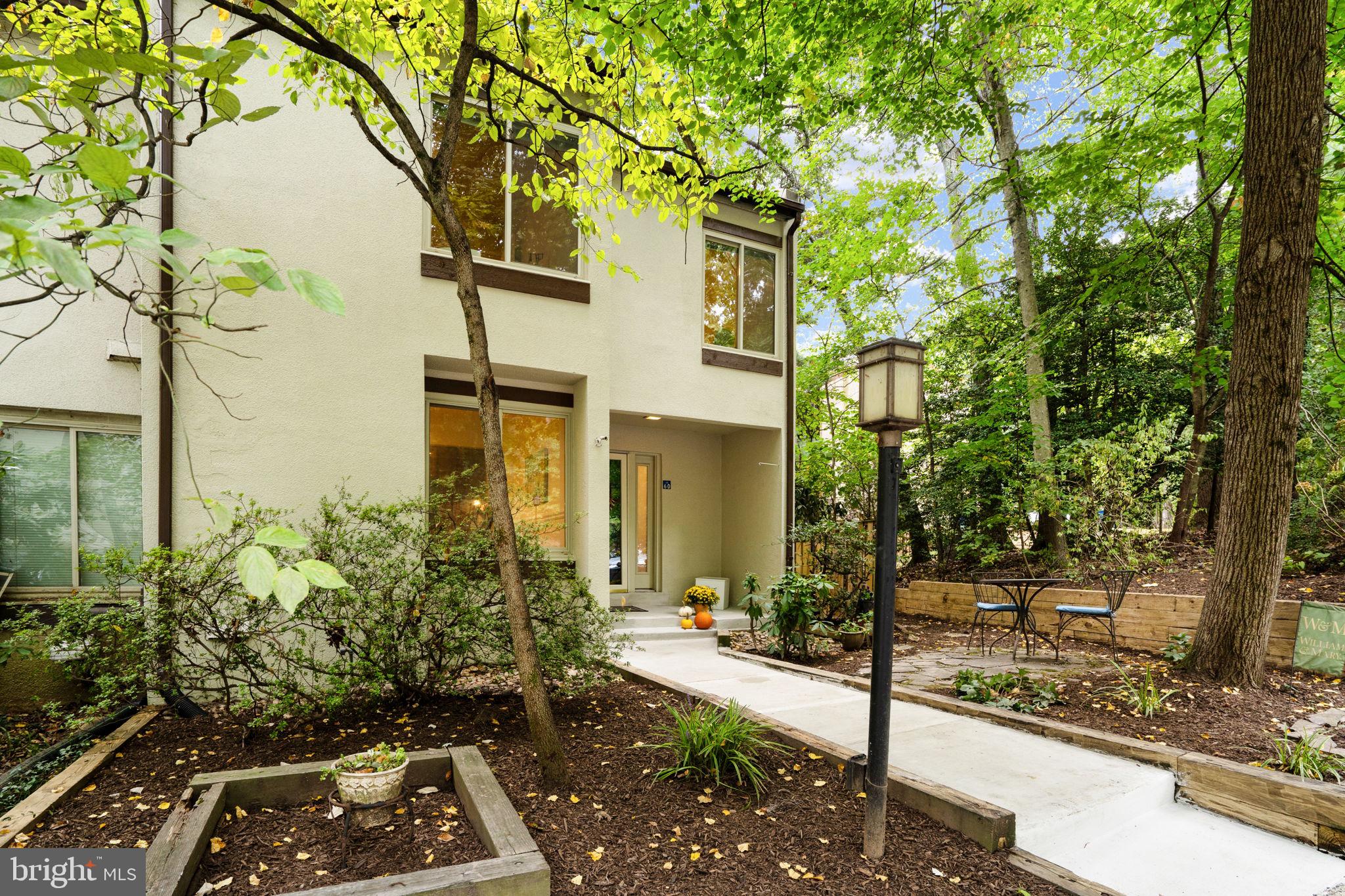 11560 WOODHOLLOW COURT