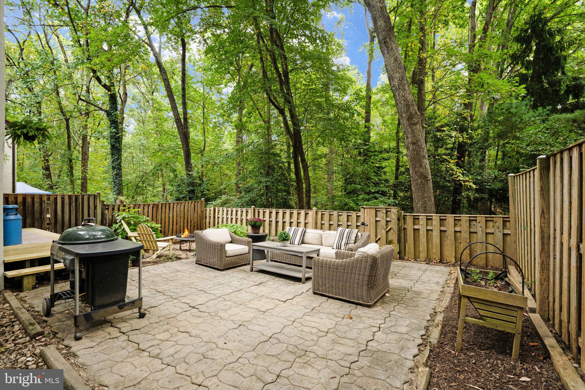 11560 WOODHOLLOW COURT