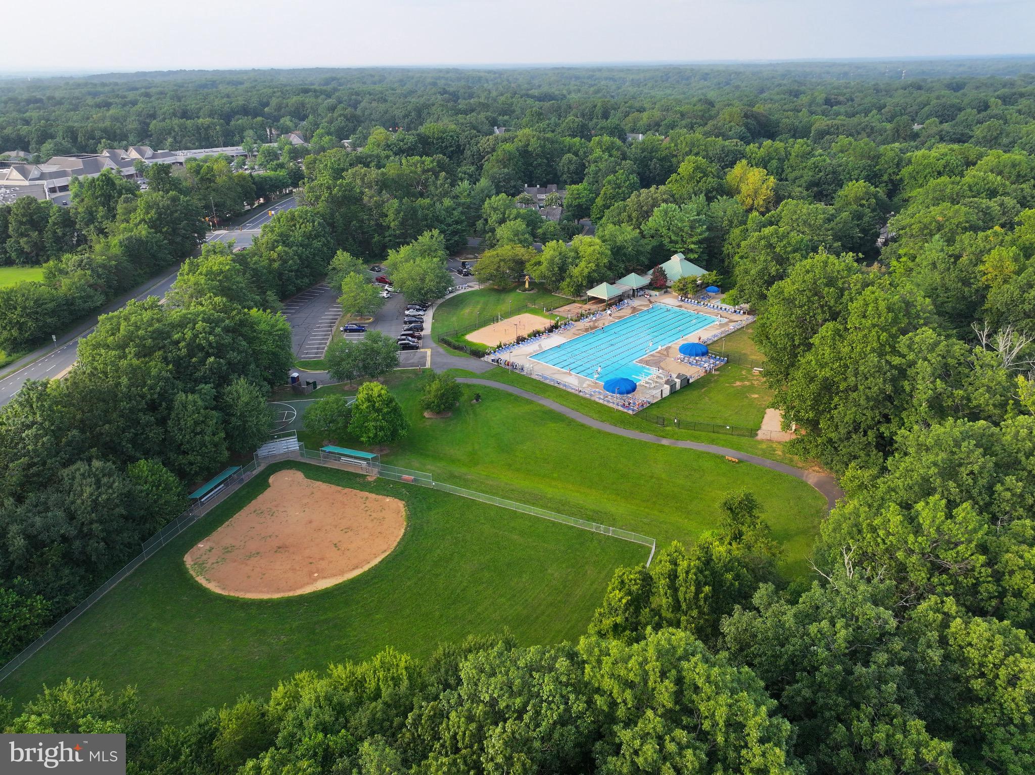 11204 CROSSBEAM COURT