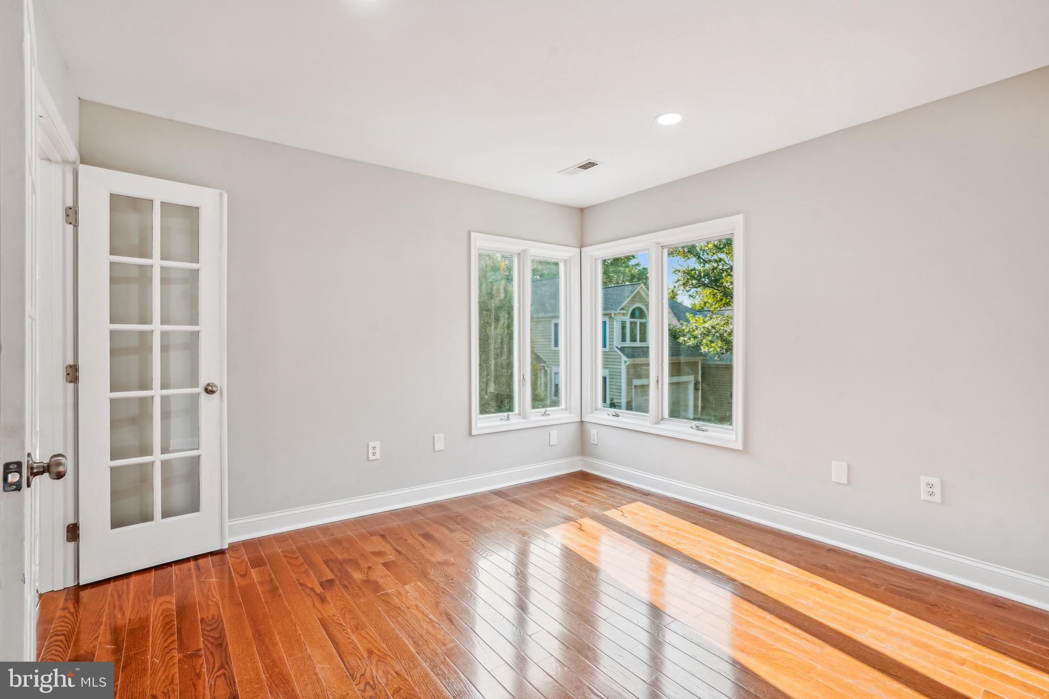 11204 CROSSBEAM COURT