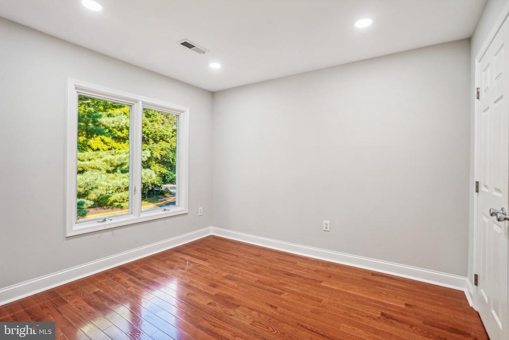 11204 CROSSBEAM COURT