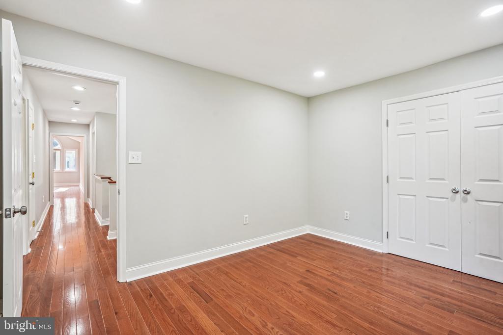 11204 CROSSBEAM COURT
