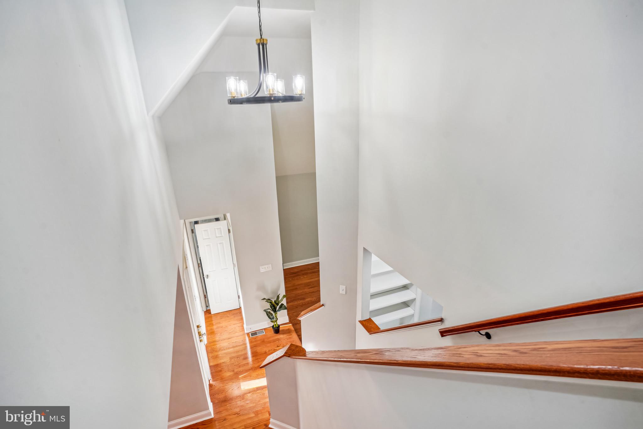 11204 CROSSBEAM COURT