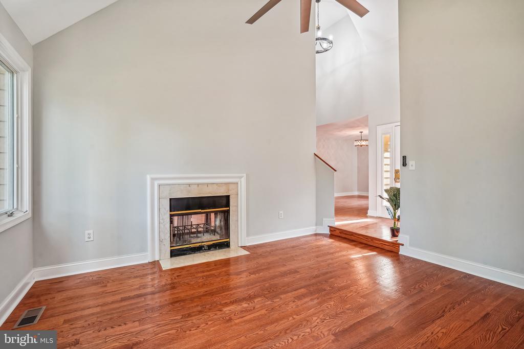 11204 CROSSBEAM COURT