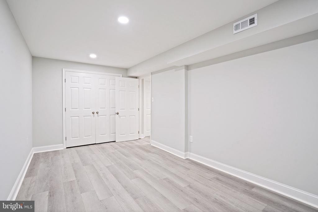 11204 CROSSBEAM COURT