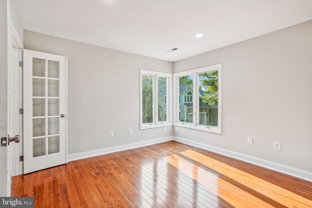 11204 CROSSBEAM COURT