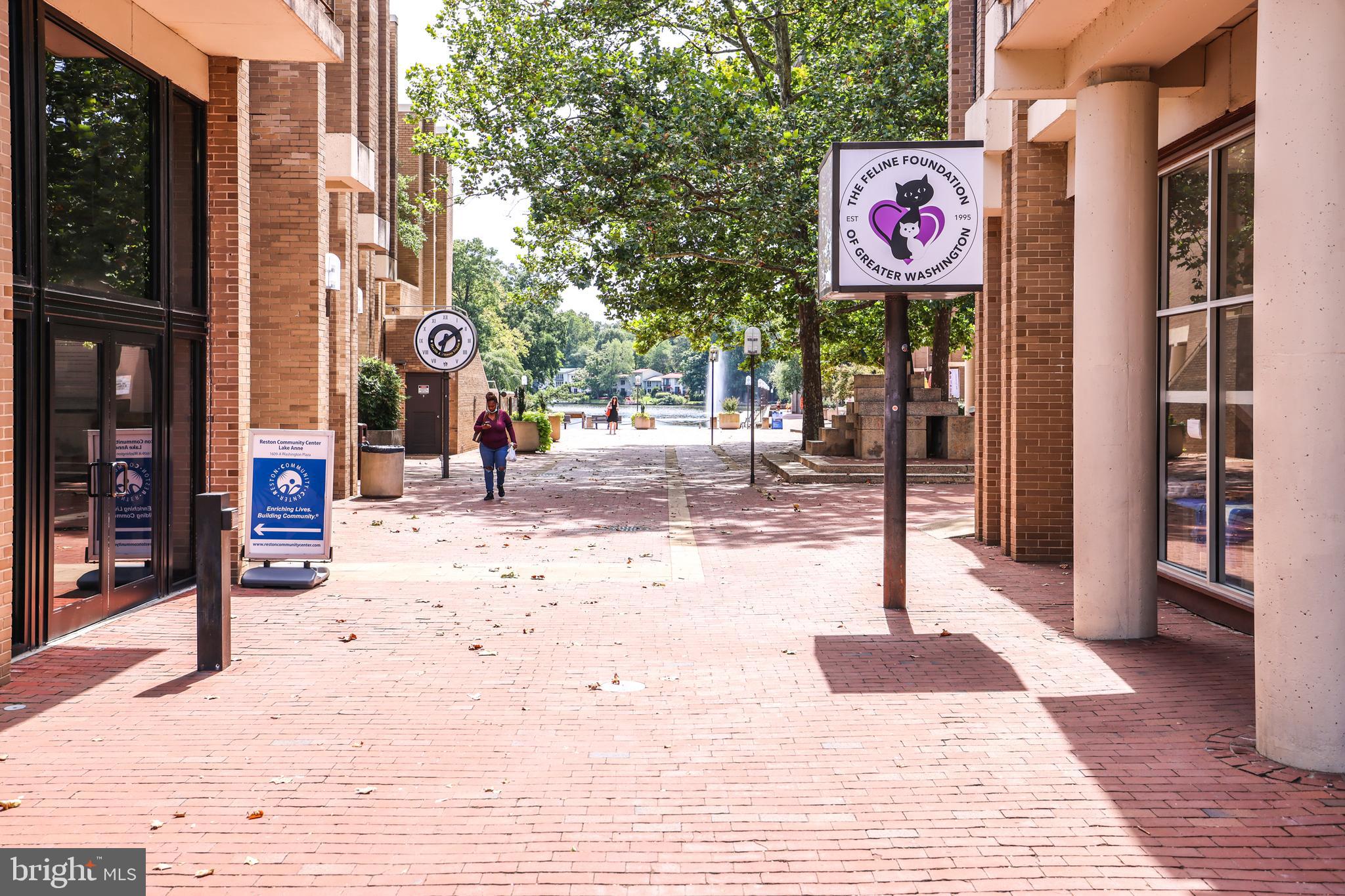 1570 Moorings Dr #2b