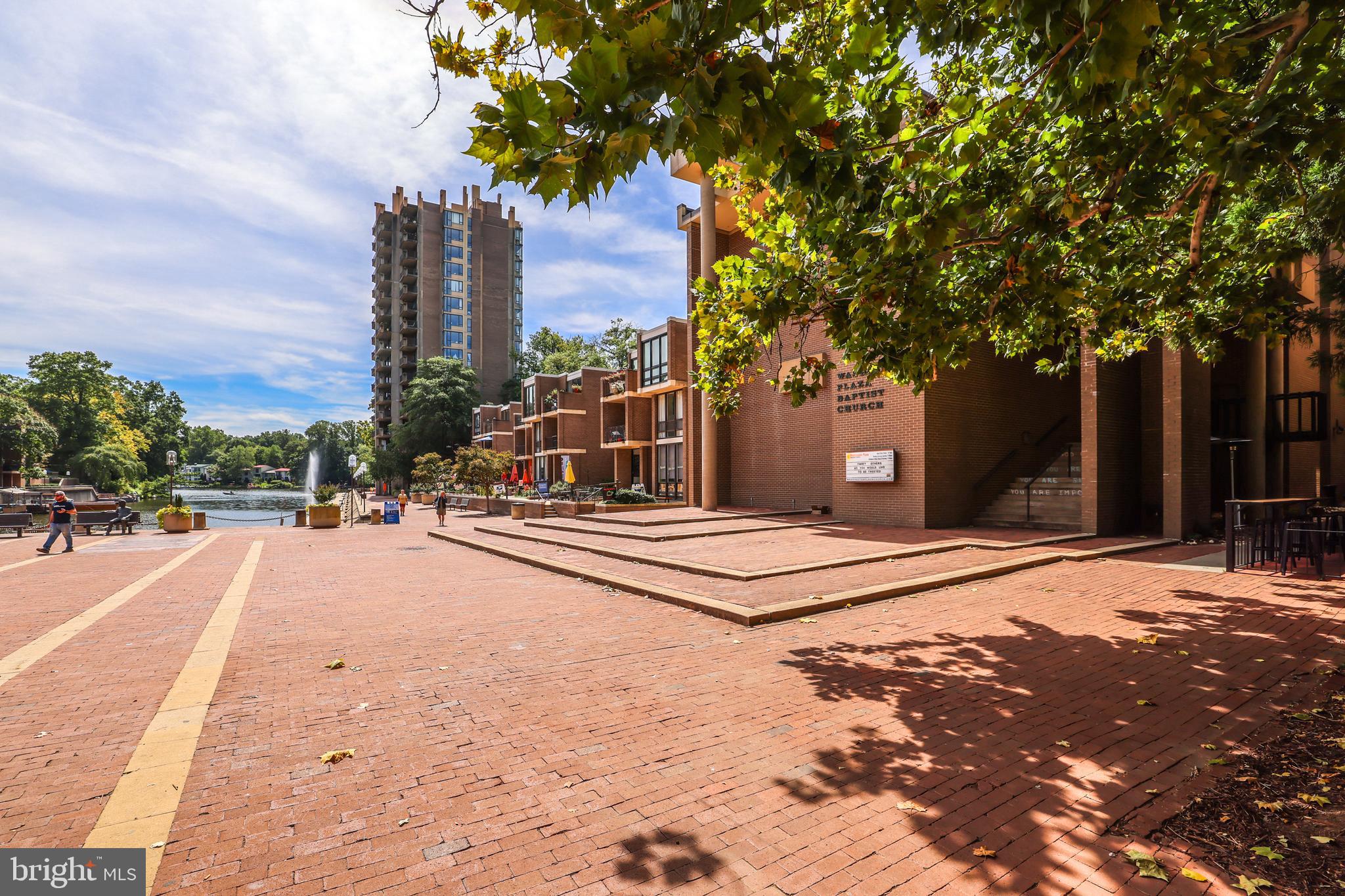 1570 Moorings Dr #2b