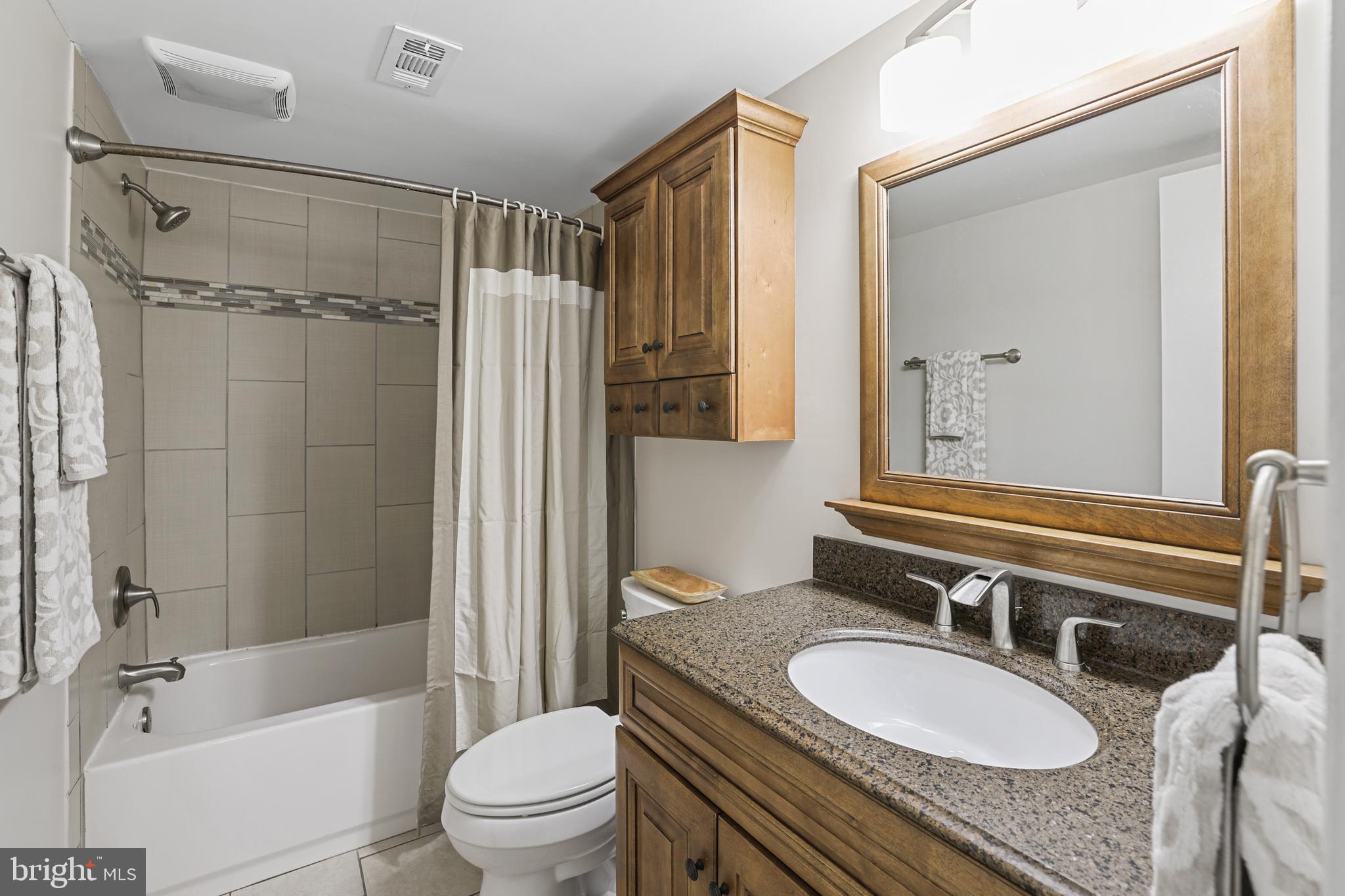 1570 Moorings Dr #2b