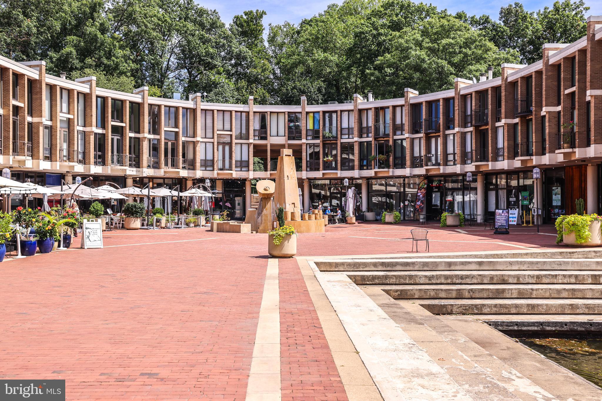 1570 Moorings Dr #2b